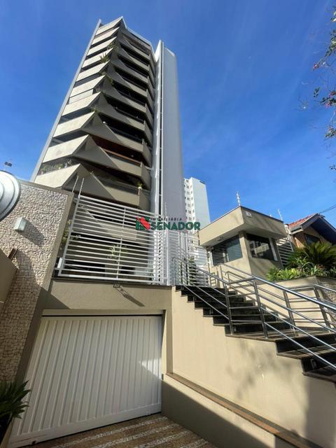 Apartamento à venda em Londrina, Centro, com 4 suítes, com 213.53 m², Villa Capri